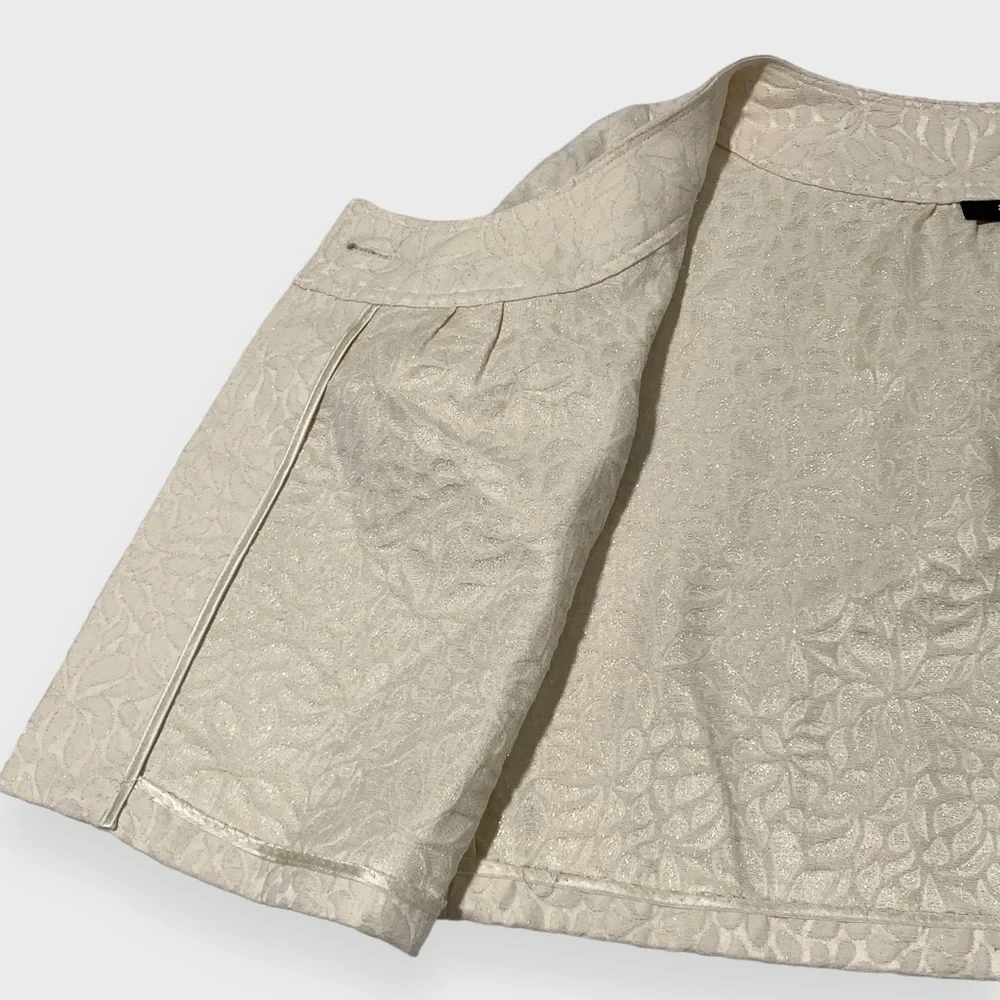 a.n.a Cropped Short Sleeve Jacket Womens Off White | Gold Thread | Size Large - Picture 4 of 10